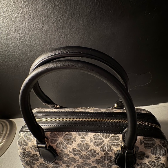 NWT Kate Spade Black & White Purse w/ Crossbody Strap - Picture 3 of 7